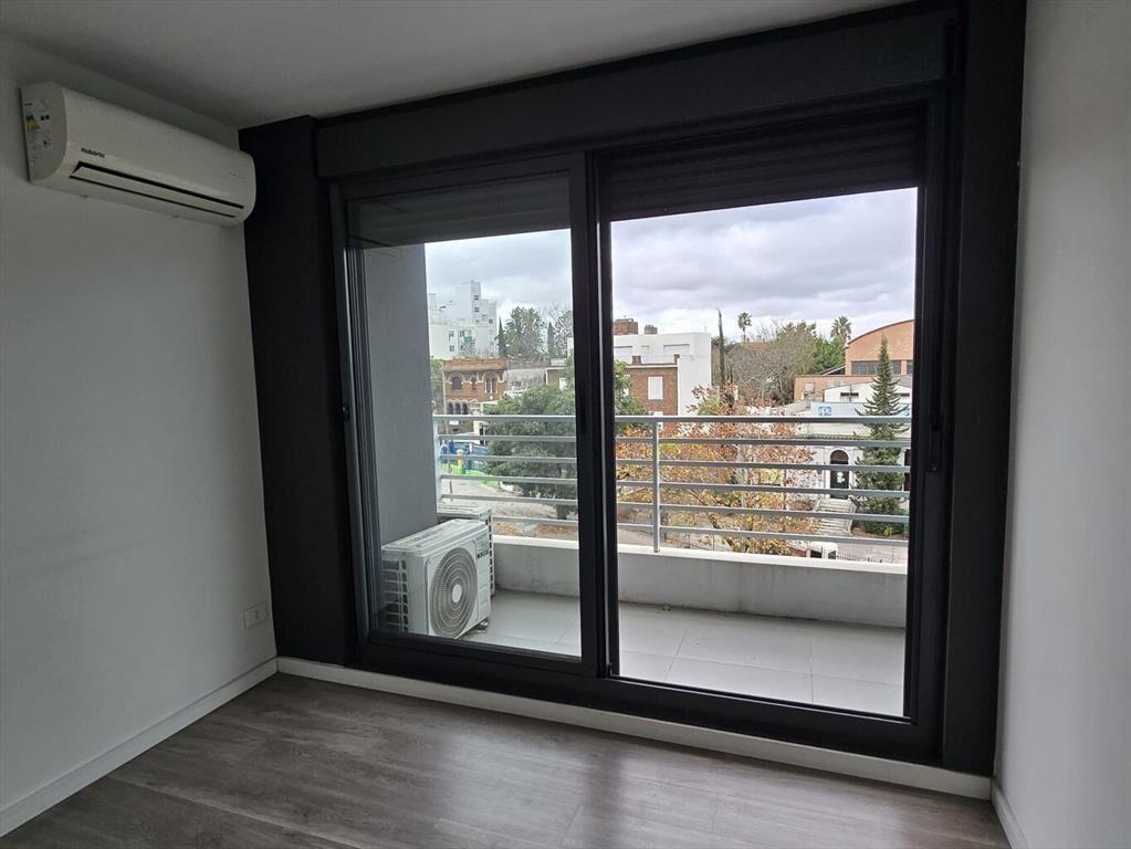 ALAMEDA DEL PRADO, CUARTO PISO AL FRENTE.
