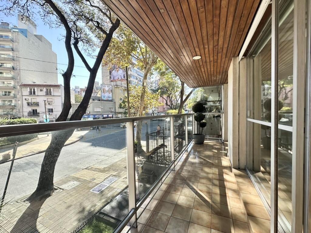 Apartamento en Venta Pocitos Opción Varias Plazas de Garaje