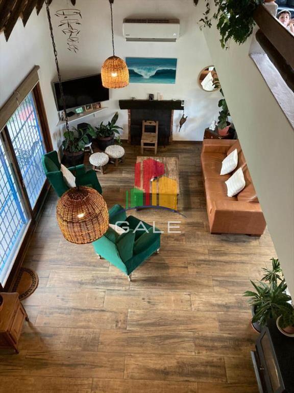En venta casa espectacular en Pinares, de 3