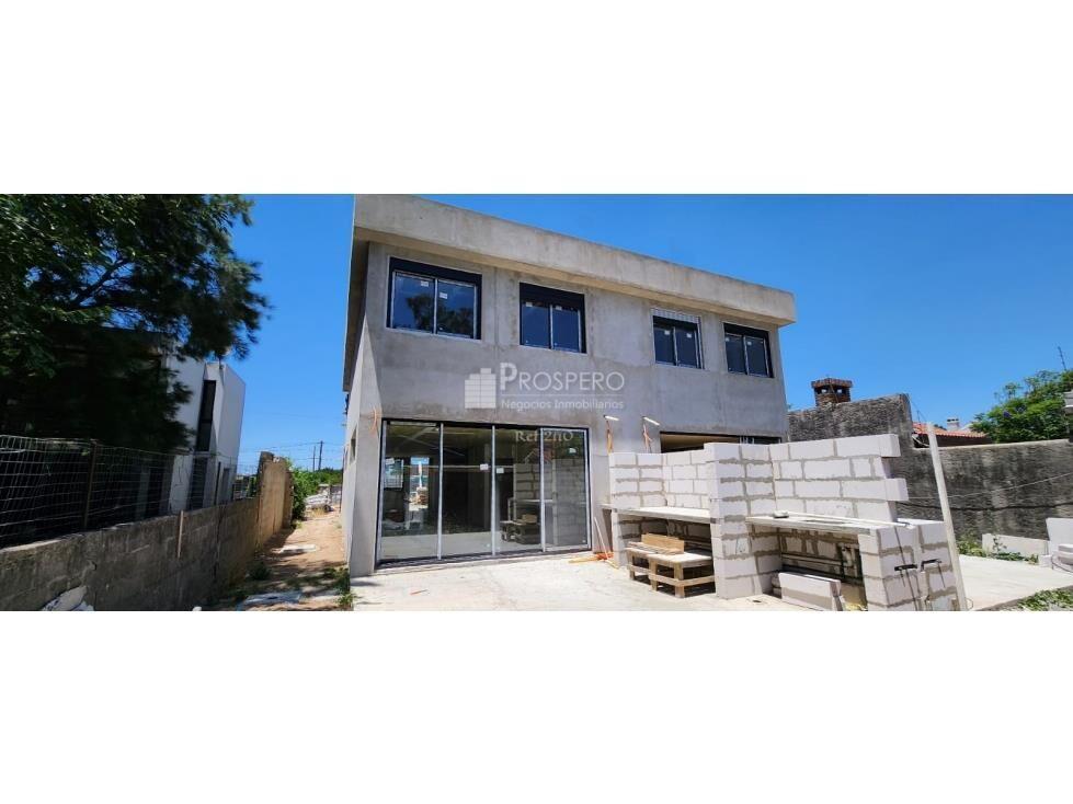 2110/2 Venta Casa 3dorm Lomas de Solymar Cochera Duplex Parr