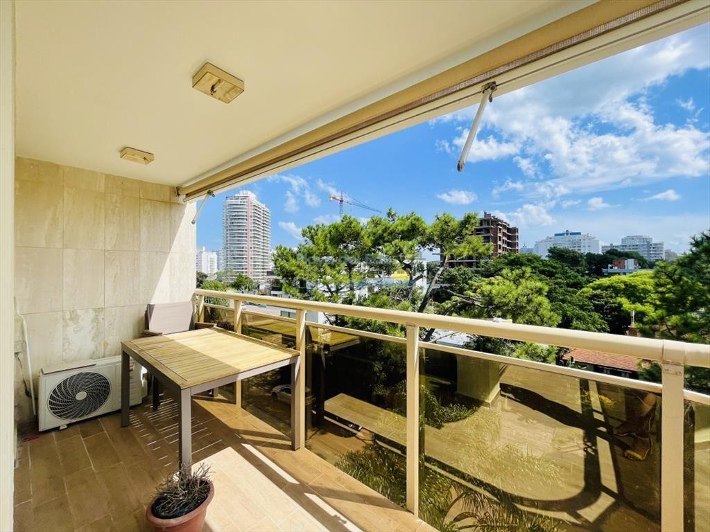 Apartamento de 2 Dormitorios en Aidy Grill a de -
