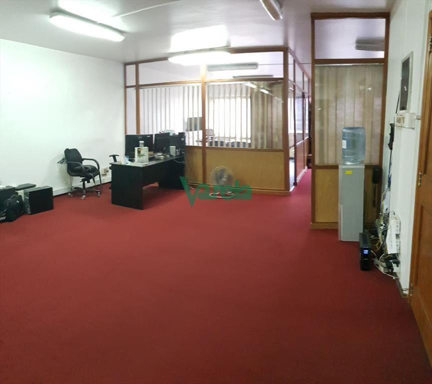 Muy buen edificio de oficinas en Galeria