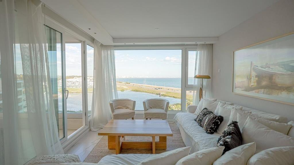 Vendo apartamento 3 dormitorios Punta del Este primera líne