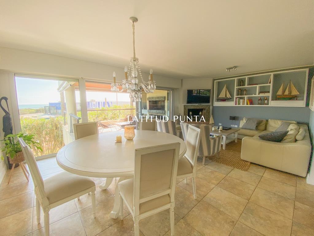 Apartamento en Mansa, 4 dormitorios, estufa a y