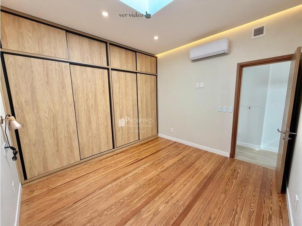 va2353/P venta casa2dorm+esc. Punta carretas garaje/azotea