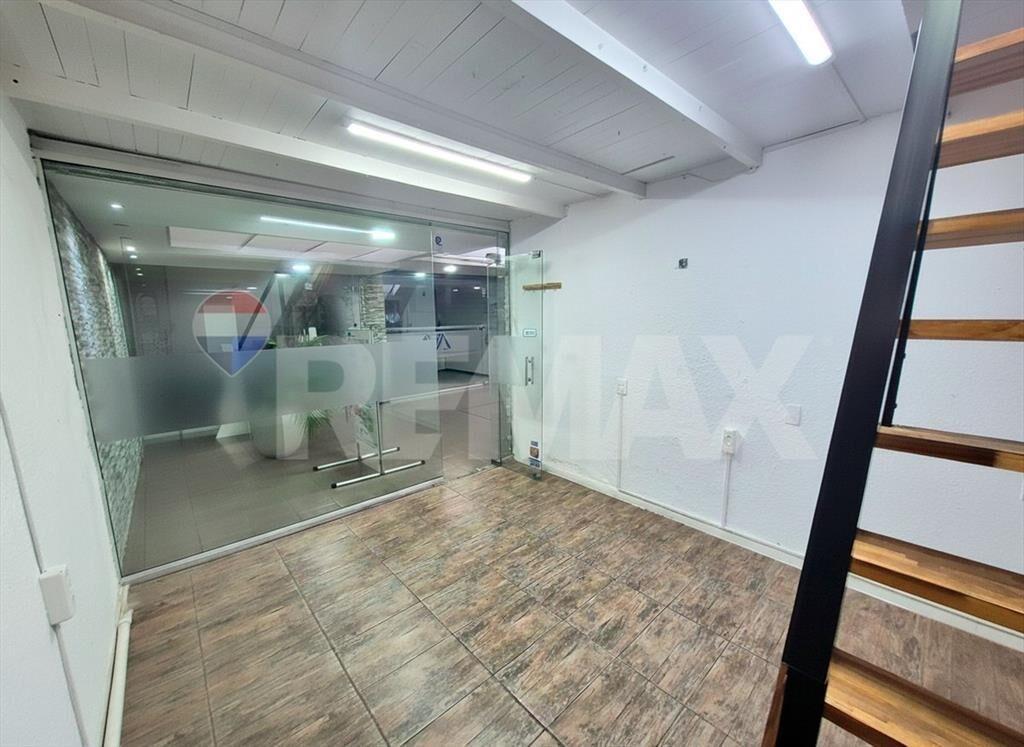 Alquiler local comercial dos plantas en el Cordon