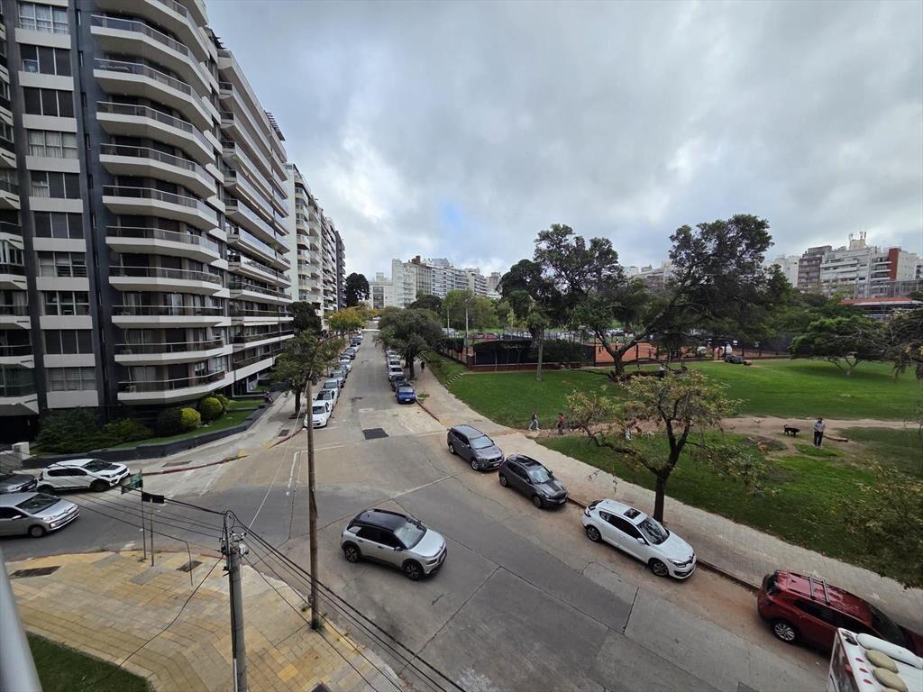 Leyenda Patria , frente al Parque, 159 m2 , gge x2 , nuevo
