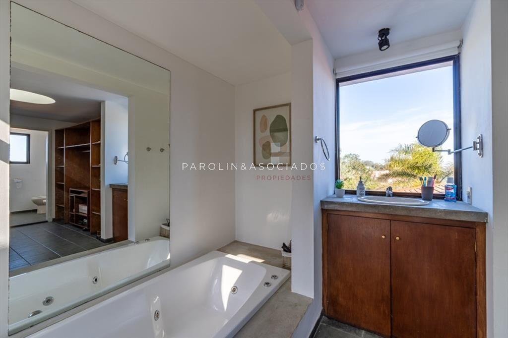 Casa de 4 dormitorios en venta, Punta del Este.