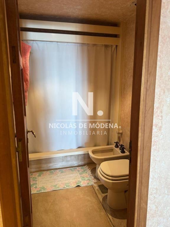 Vende apartamento en Marina del este, Punta