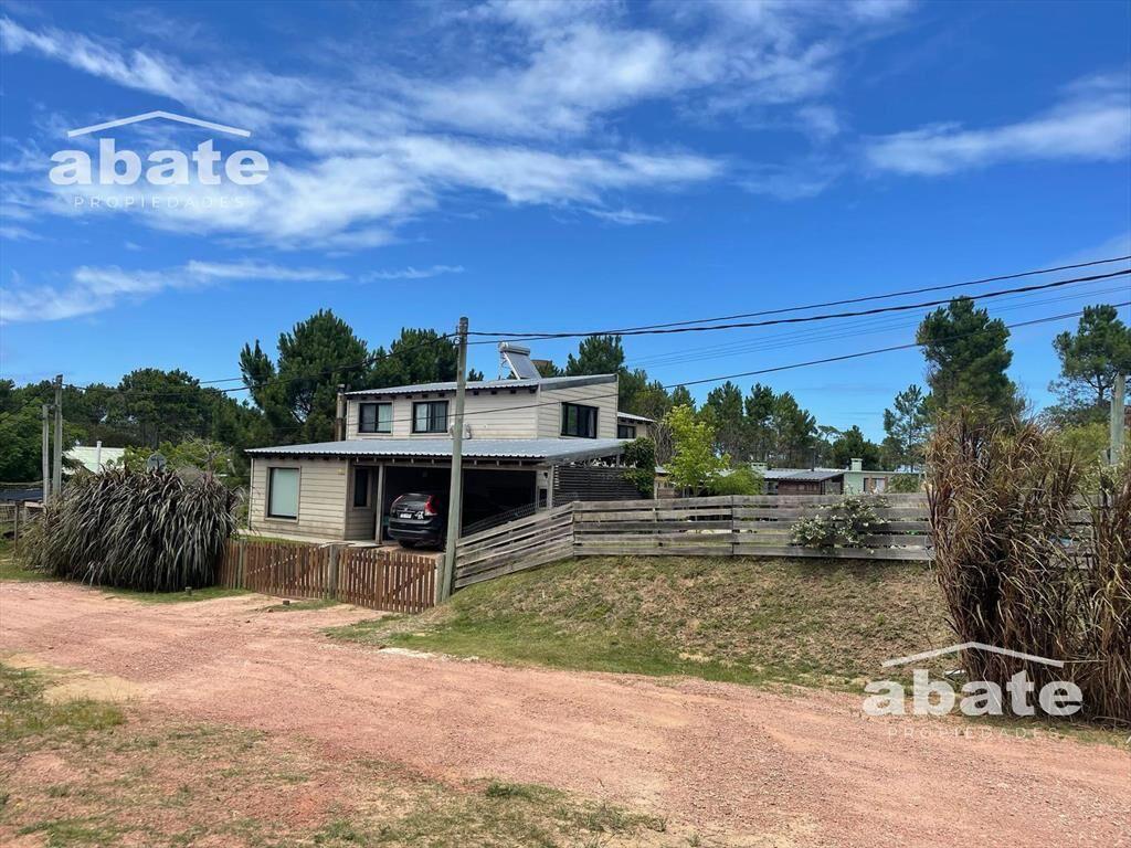 Casa en venta Punta del Diablo Rocha
