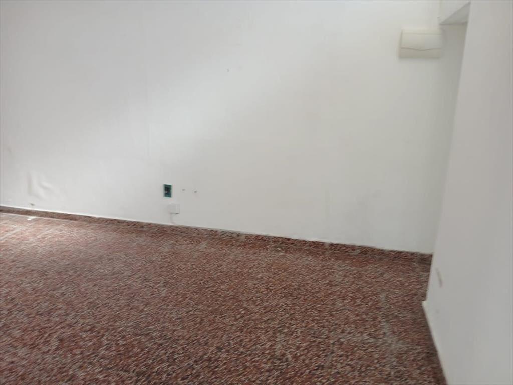 PH en Pocitos con cochera sin gastos comunes