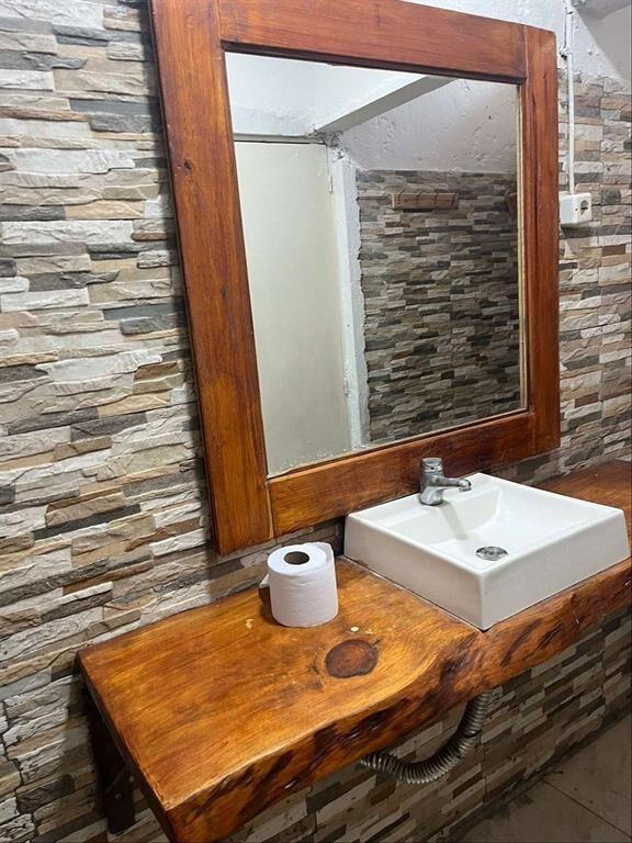 *** ALQUILADO *** A 350 METROS DE AV. GIANNATTASIO 2 dormit