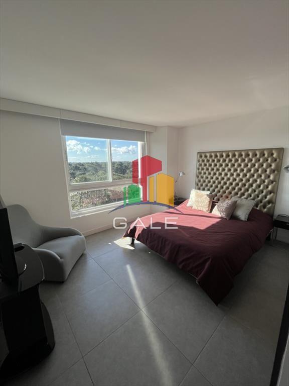 En venta apartamento de 2 dormitorios y 2 baños Punta del