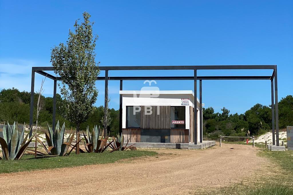 Terreno en venta en Pueblo del Mar, Canelones - :