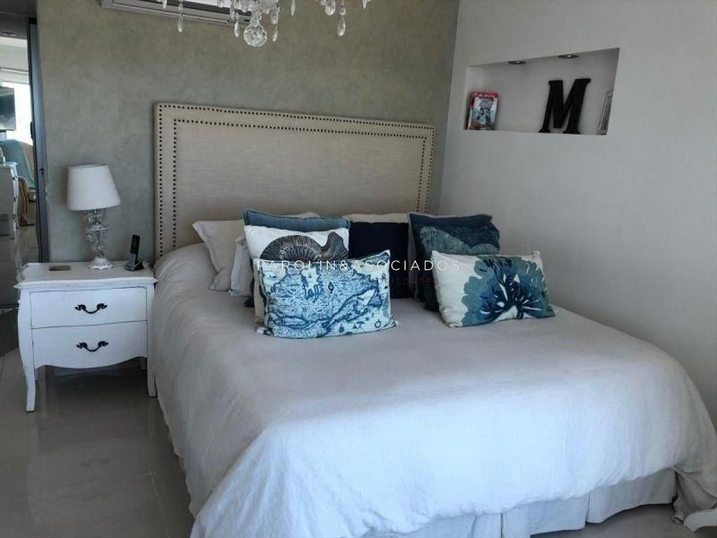 Apartamento de 3 dormitorios en Miami Boulevard,
