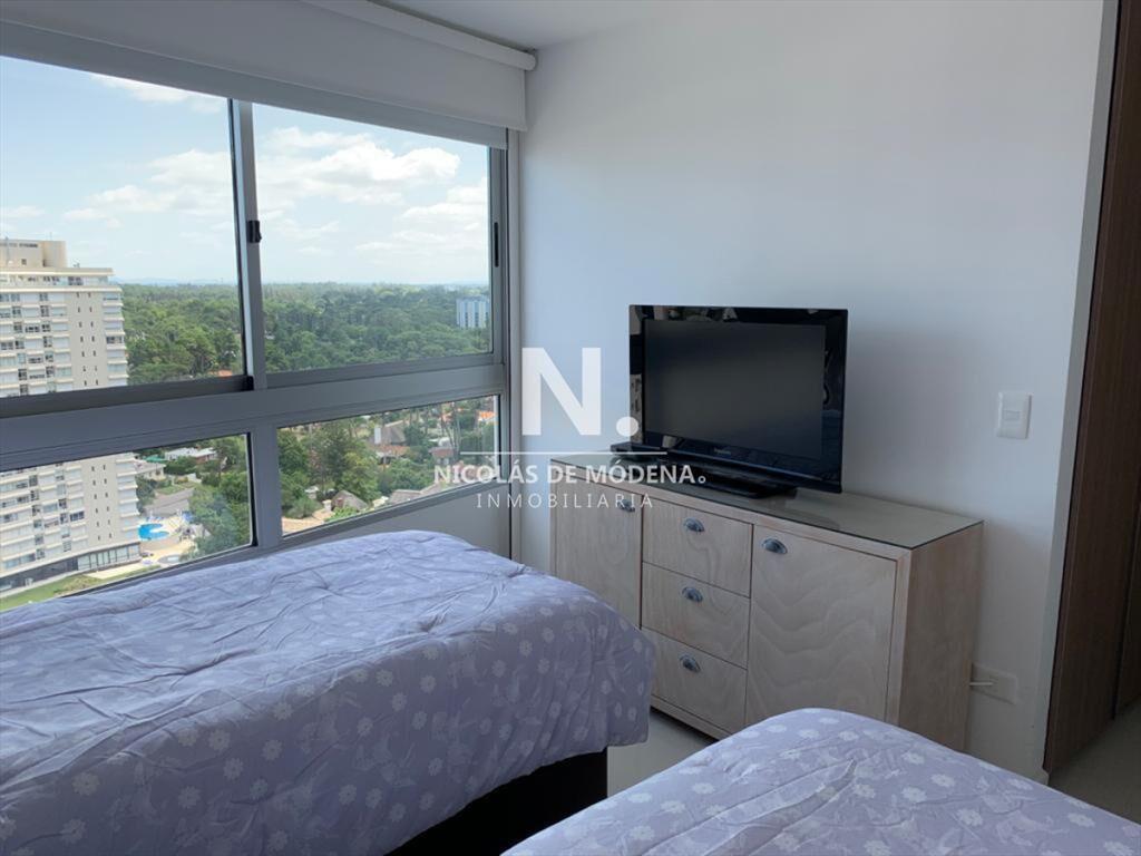 Apartamento de 3 dormitorios en Roosevel, Punta