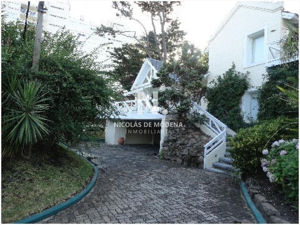Hermosa Casa en Playa Mansa consulte!!!!