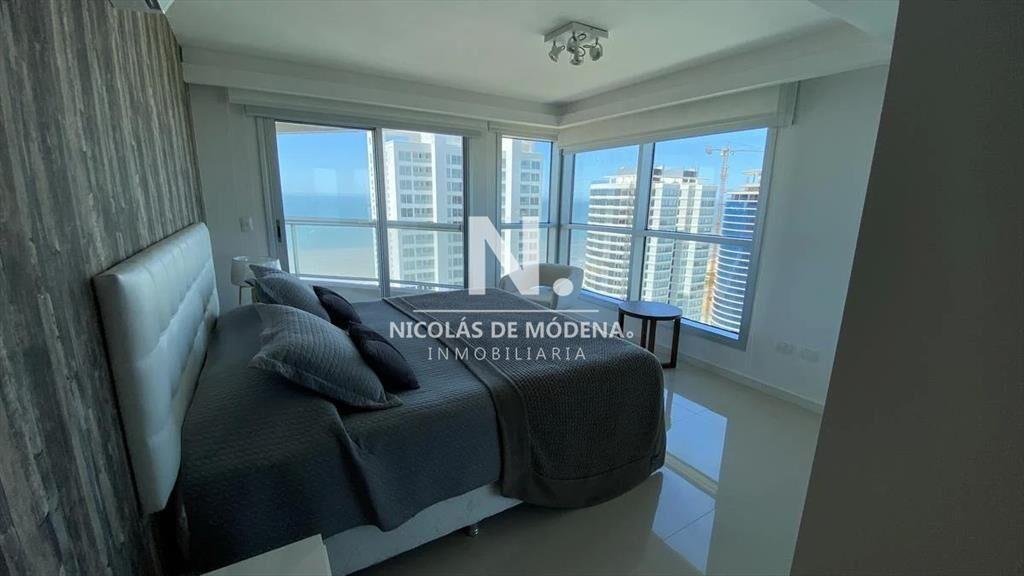Apartamento en venta de 3 dormitorios en Playa al