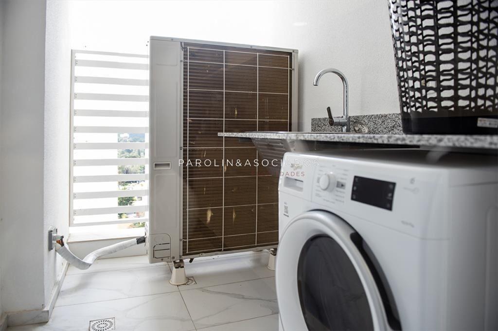 Apartamento en Mansa - Punta del Este en venta de 3 dormito