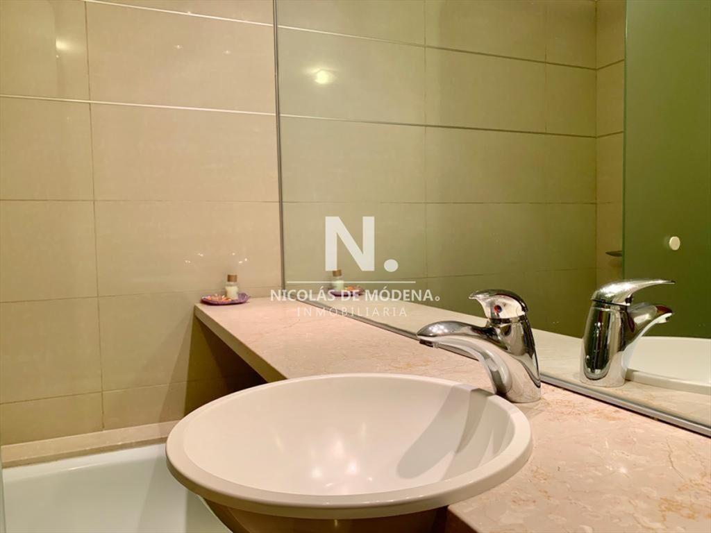 Vende apartamento de 3 dormitorios con vista en