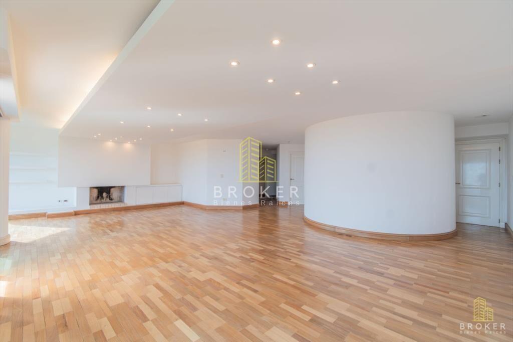 Penthouse de 4 dormitorios en Golf Punta Carretas
