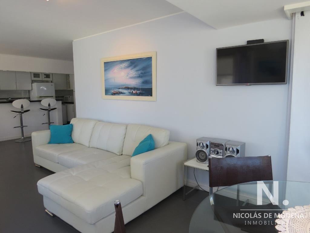 Apartamento en peninsula con excelente vista al puerto y to