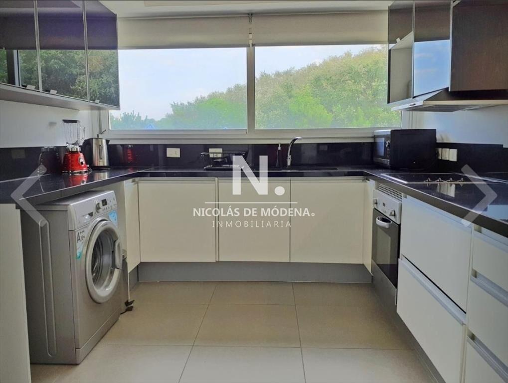 En venta apartamento de 2 dormitorios en Brava,