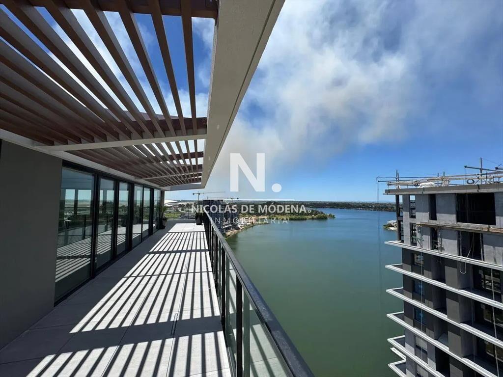 Apartamento de 3 Dormitorios con vista al Lago en VENTA. Ba