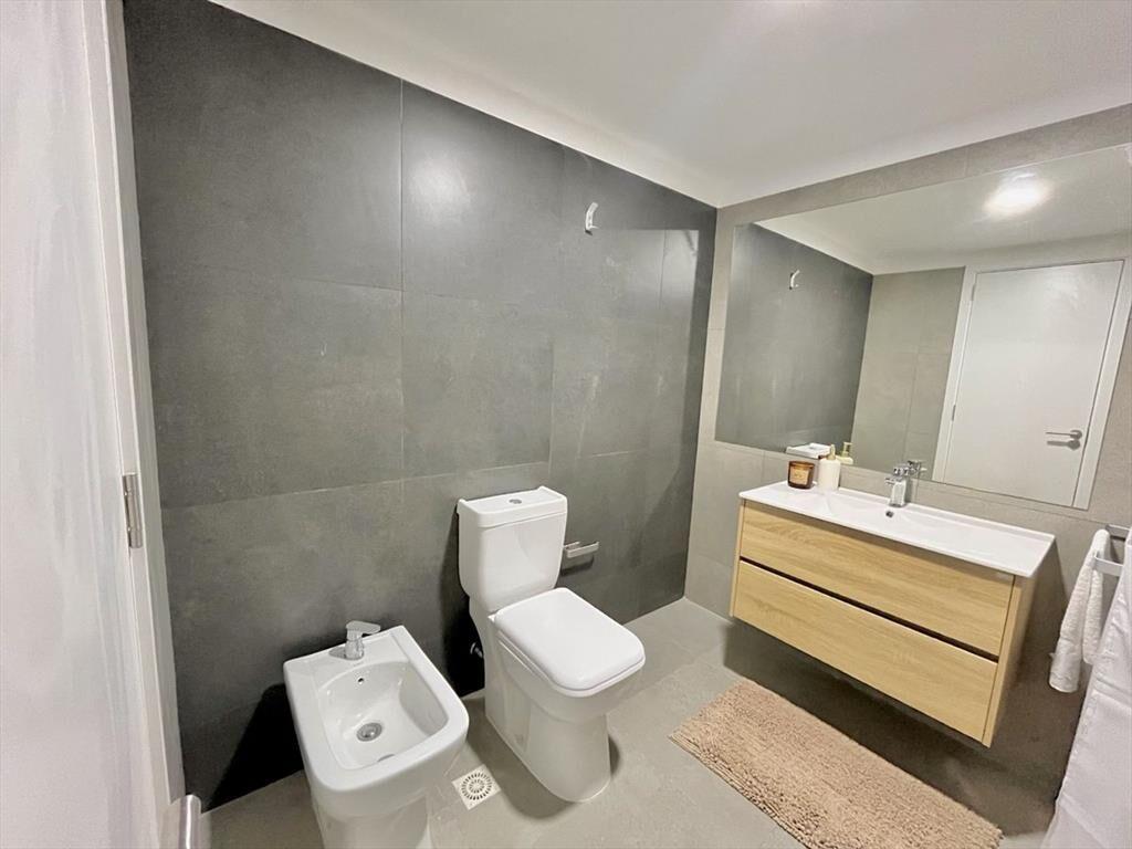 VENTA APARTAMENTO UN DORMITORIO AMOBLADO EN BUCEO