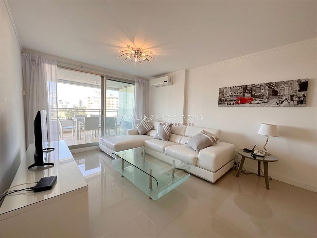 Apartamento de 3 dormitorios en venta en Edificio
