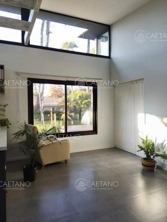 Venta Casa 3 Dormitorios 3 Baños - Zona Punta