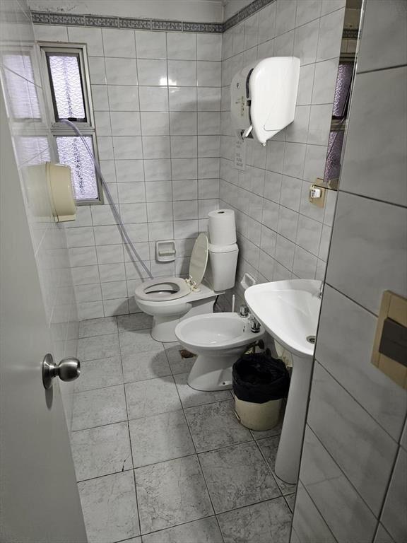 Prox Agraciada, gran edificio para oficinas, 295 m2 !