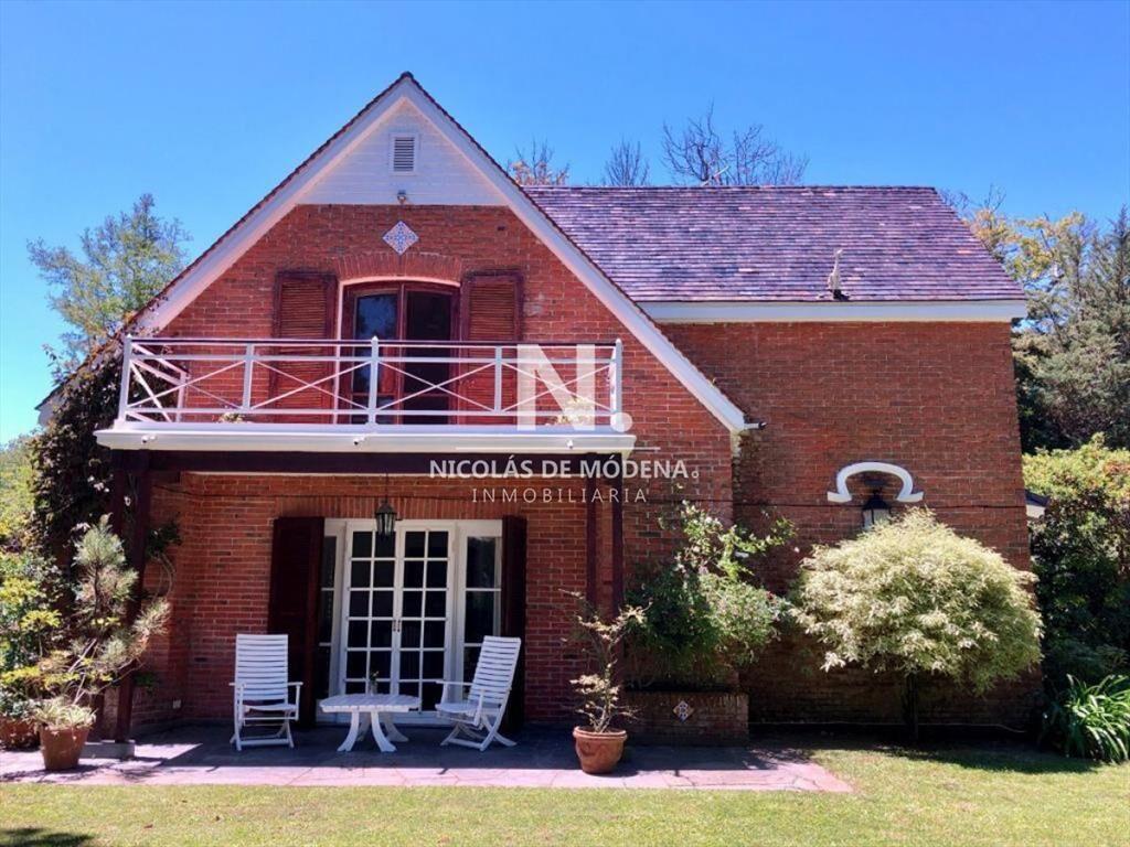 CASA EN VENTA EN PINARES, PLAYA MANSA , 4