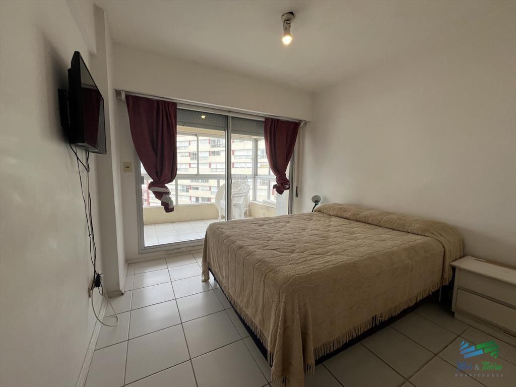 En venta apartamento 1 dormitorio con excelentes servicios,