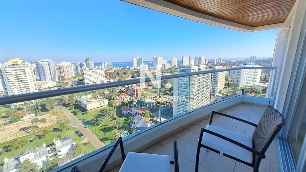 Espectacular apartamento en Playa Brava. Ref.