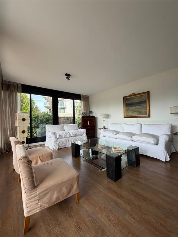 Venta apto 2 dorm. con garage Jardines de Carrasco