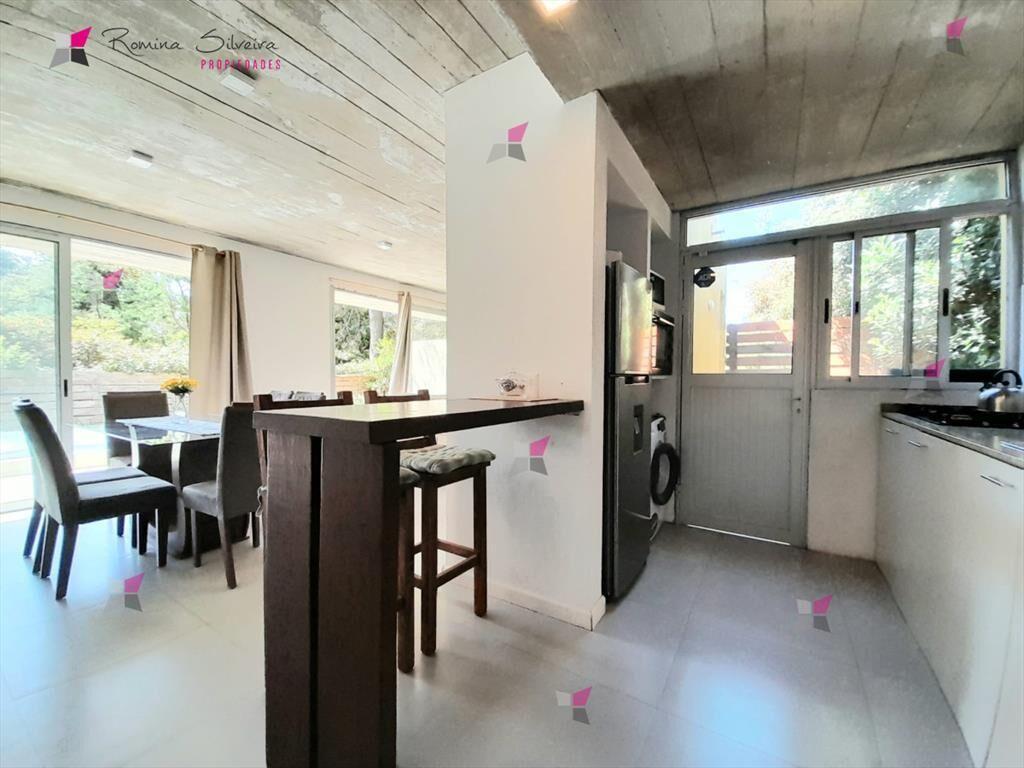 Casa de tres dormitorios a metros del mar en con