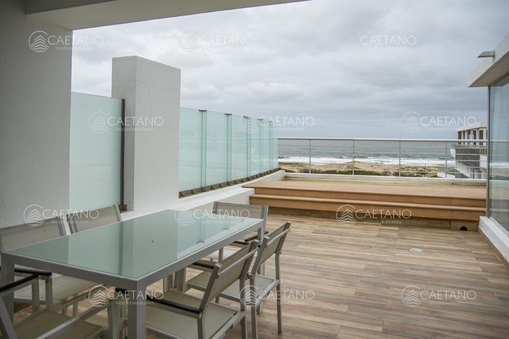 Duplex frente al mar a la venta Playa Brava