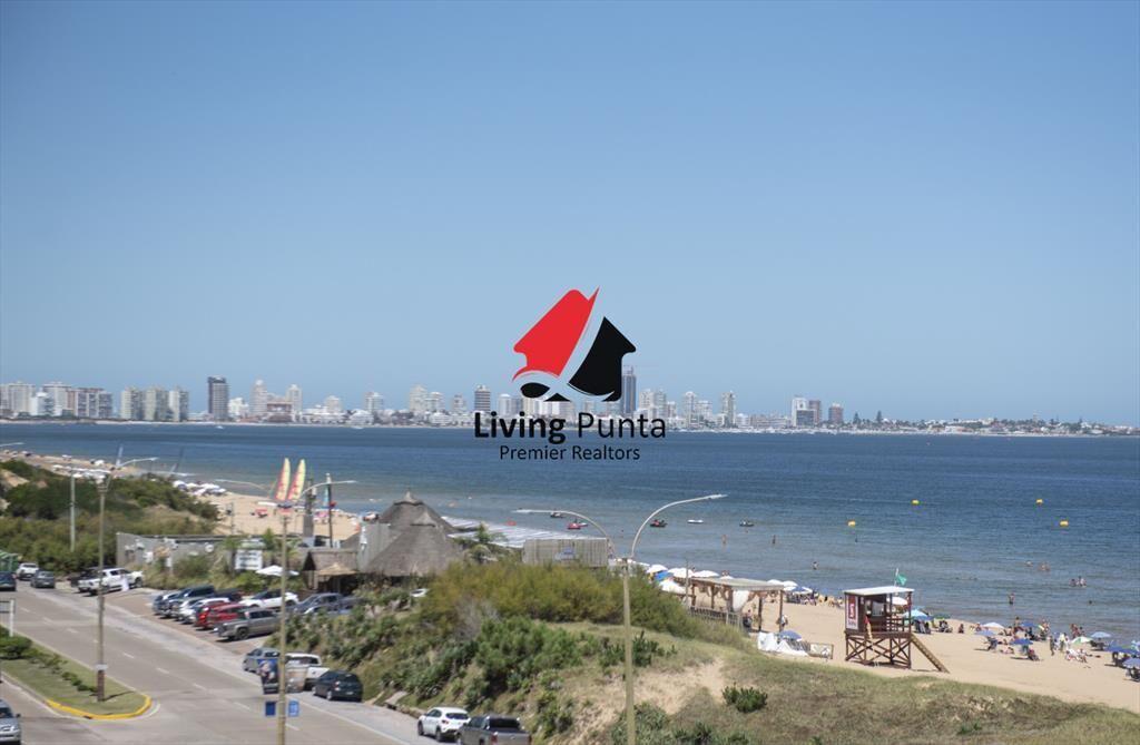 Vende hermoso Penthouse en Playa Mansa con azotea