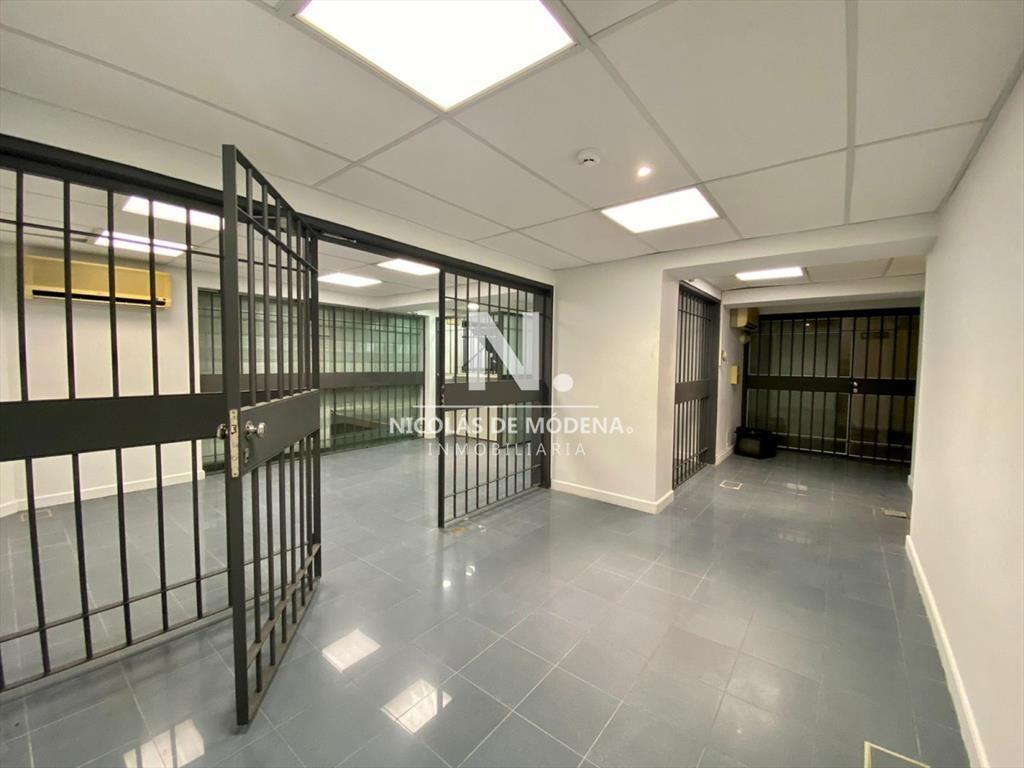 Local comercial sobre Roosevelt