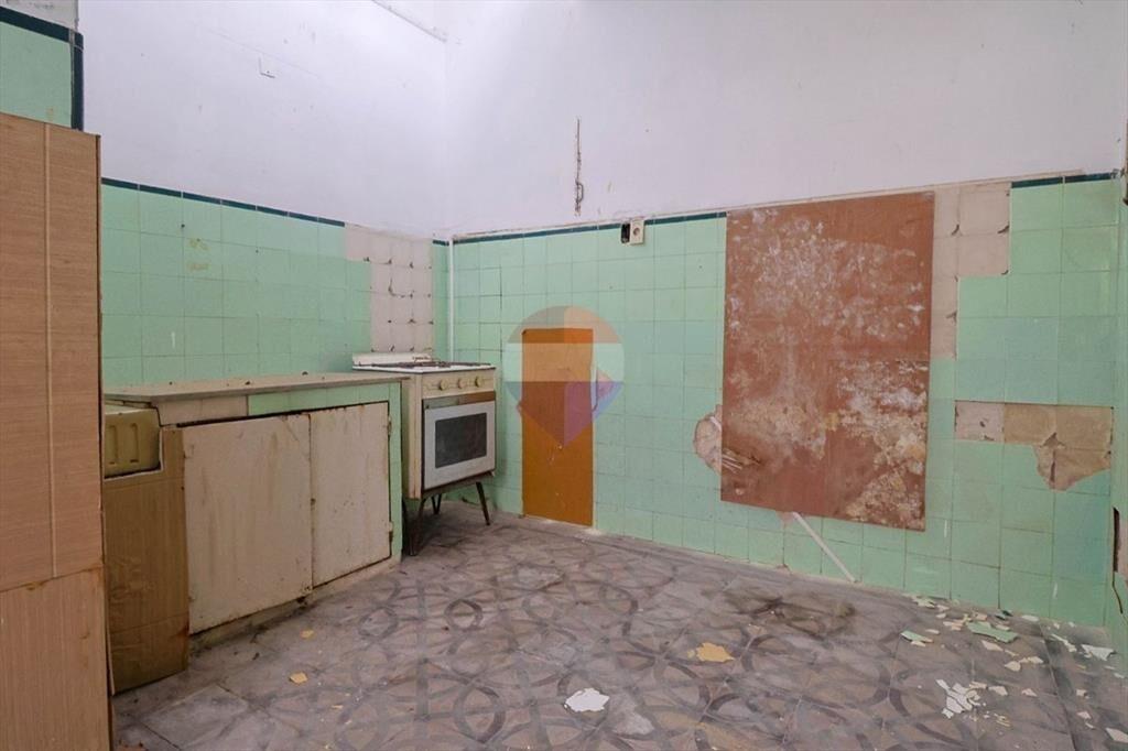 VENTA CASA A RECICLAR LA COMERCIAL
