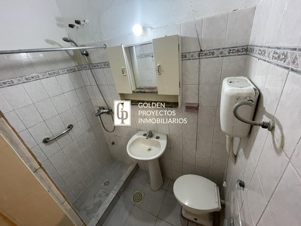 apartamento en alquiler un dormitorio y patio en paso molin