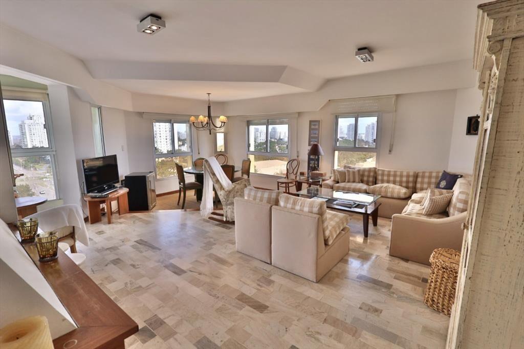 APARTAMENTO EN VENTA 3 DORMITORIOS -