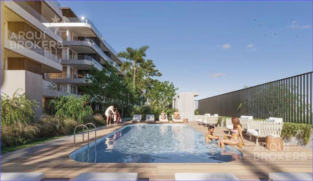 Apartamento de tres dormitorios en venta en Ciudad de la Co