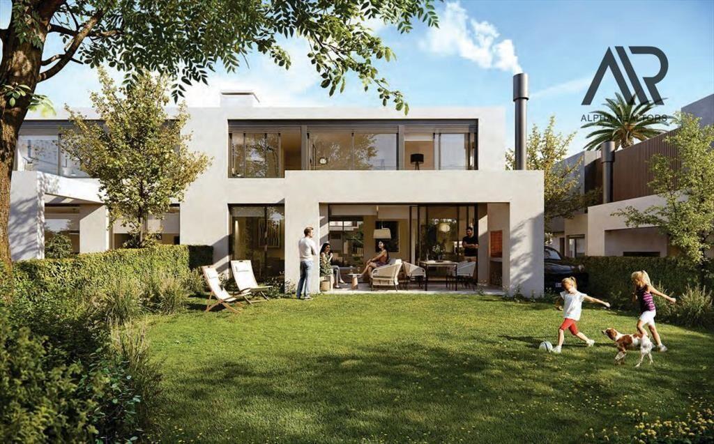 Oportunidad, Casa en Complejo Jardines del Polo.