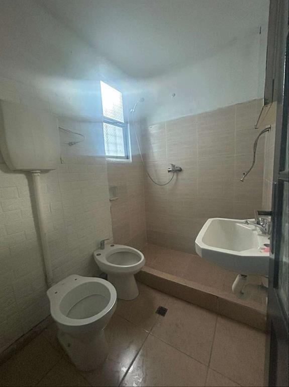 Alquiler apto 2 dormitorios en PB con patio exclusivo y par