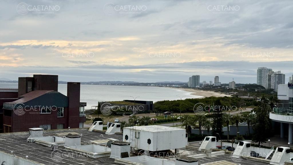 Apartamento 3 dormitorios, Playa Mansa punta del