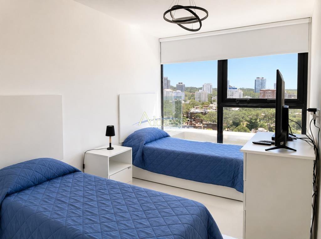 Exclusivo apartamento de 3 dormitorios con vistas