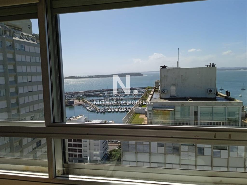Apartamento en Peninsula, 3 dormitorios *
