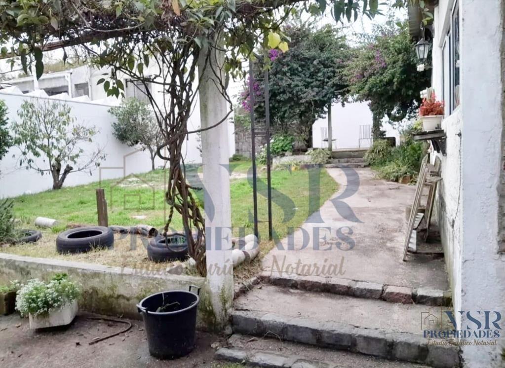 Venta casa 3 dormitorios, 3 baños cochera x 3, galpón fo...